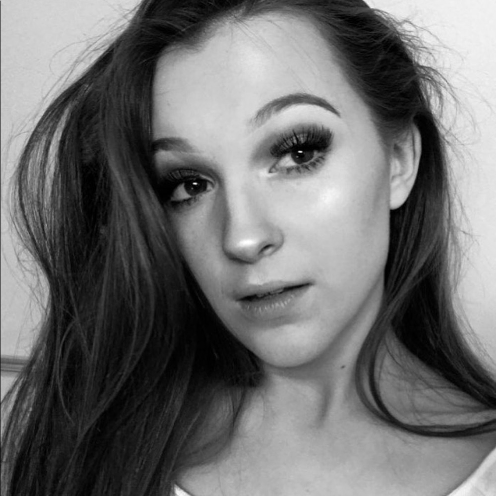 Meet your Posher, Melissa